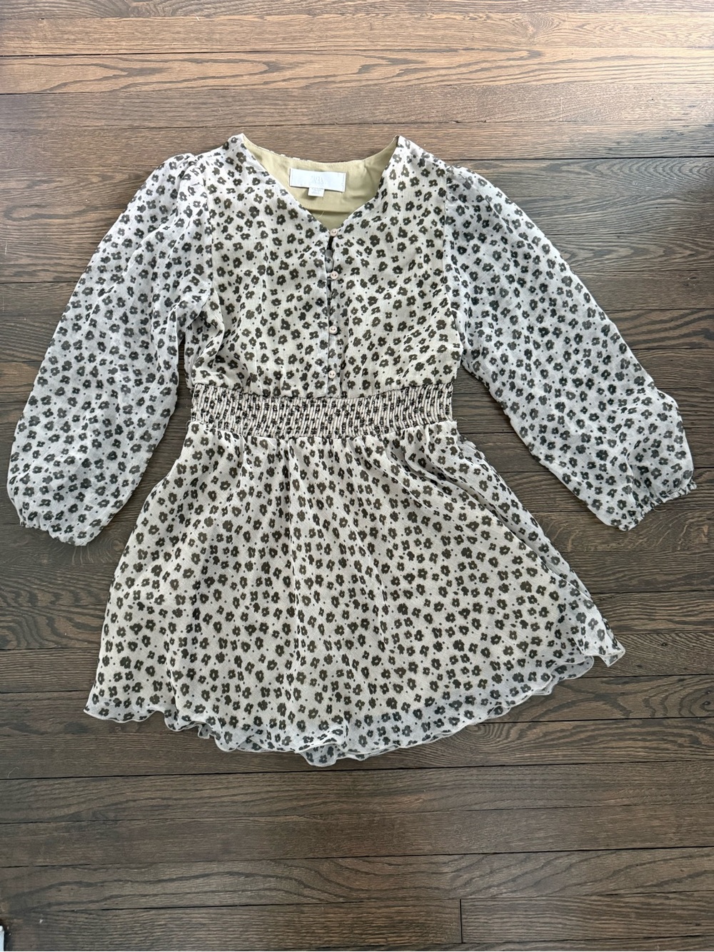 Size 9-10 Girls Sara Cream Floral Smocked Waist Dress